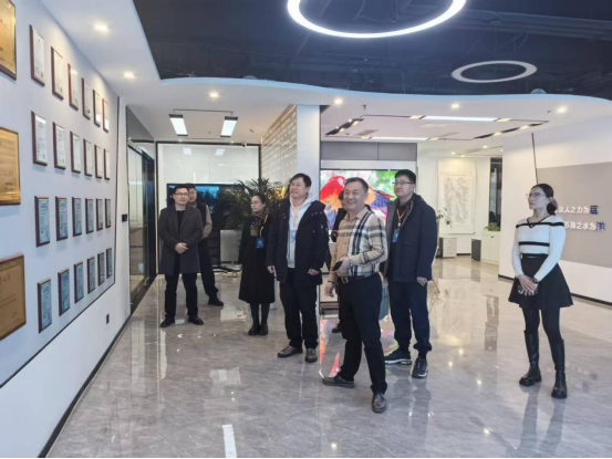 工信部调研团走进凯发K8集团官网神州-宣传文件-技术支持-王兴华-20260130421.png
